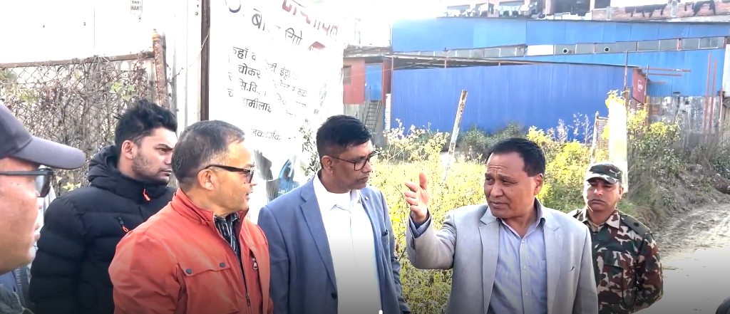 यातायातमन्त्री घिसिङले गरे अरनिको राजमार्ग विस्तार कार्यको निरिक्षण