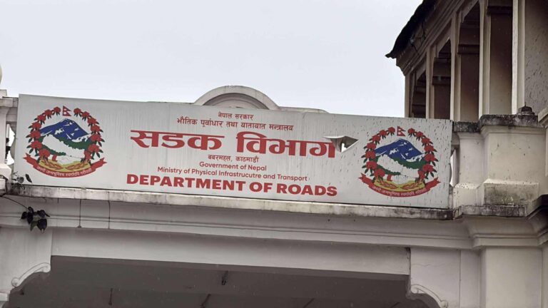 सम्झौता अनुसार काम नगर्ने २५ निर्माण कम्पनीको ठेक्का तोडियो