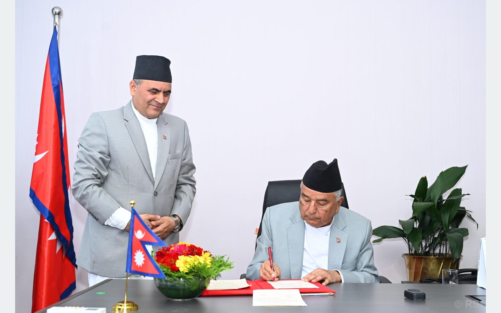 राष्ट्रपतिद्वारा प्रतिनिधिसभा सदस्य निर्वाचन (पहिलो संशोधन) अध्यादेश २०८२ जारी