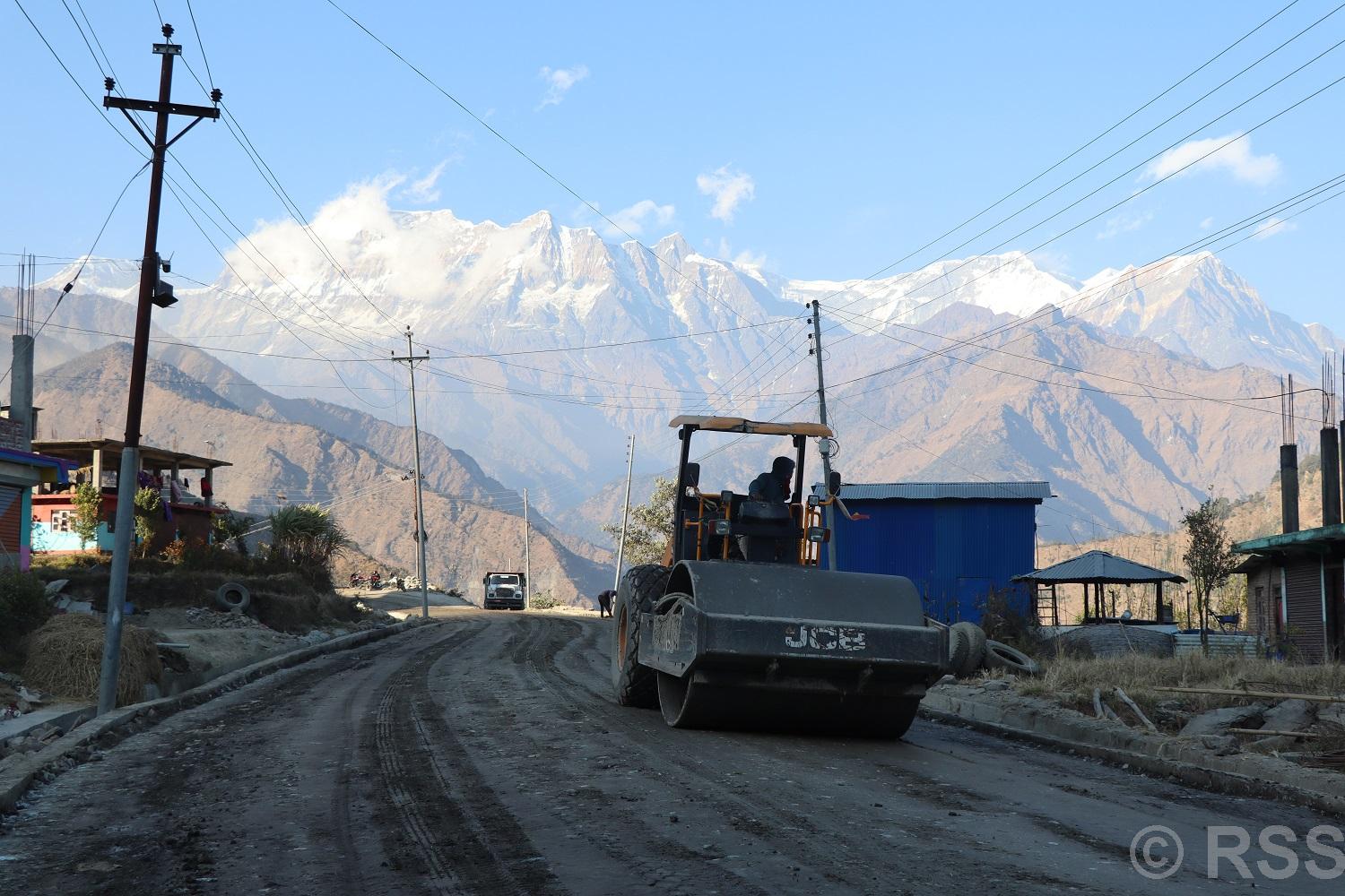 दरवाङ–मुना–ढोरपाटन सडकः धारापानी–झिनडाँडा खण्ड अन्तिम चरणमा