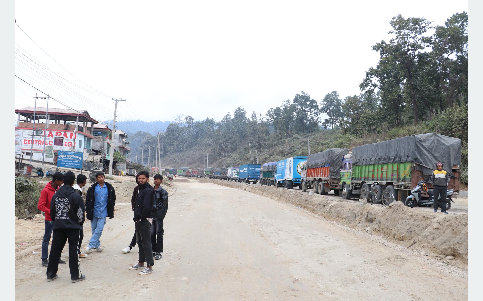 सोमबारदेखि अवरुद्ध दाउन्ने खण्ड अझै सञ्चालनमा कठिनाइ