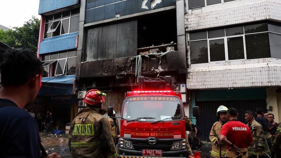 सात तले भवनमा भीषण आगलागी, अहिलेसम्म २० शव भेटियो