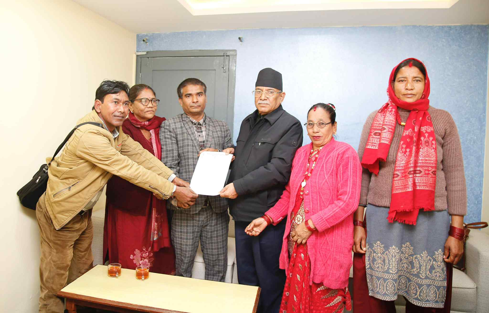 भूमिहीन सुकुम्वासी समस्या समाधानको पहल गरिदिन प्रचण्डसमक्ष आग्रह