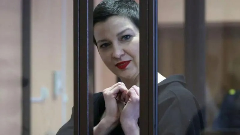 अमेरिकी प्रतिबन्धहरू हटेपछि बेलारुसको जेलबाट नोबेल पुरस्कार विजेतासहित १२३ कैदी रिहा