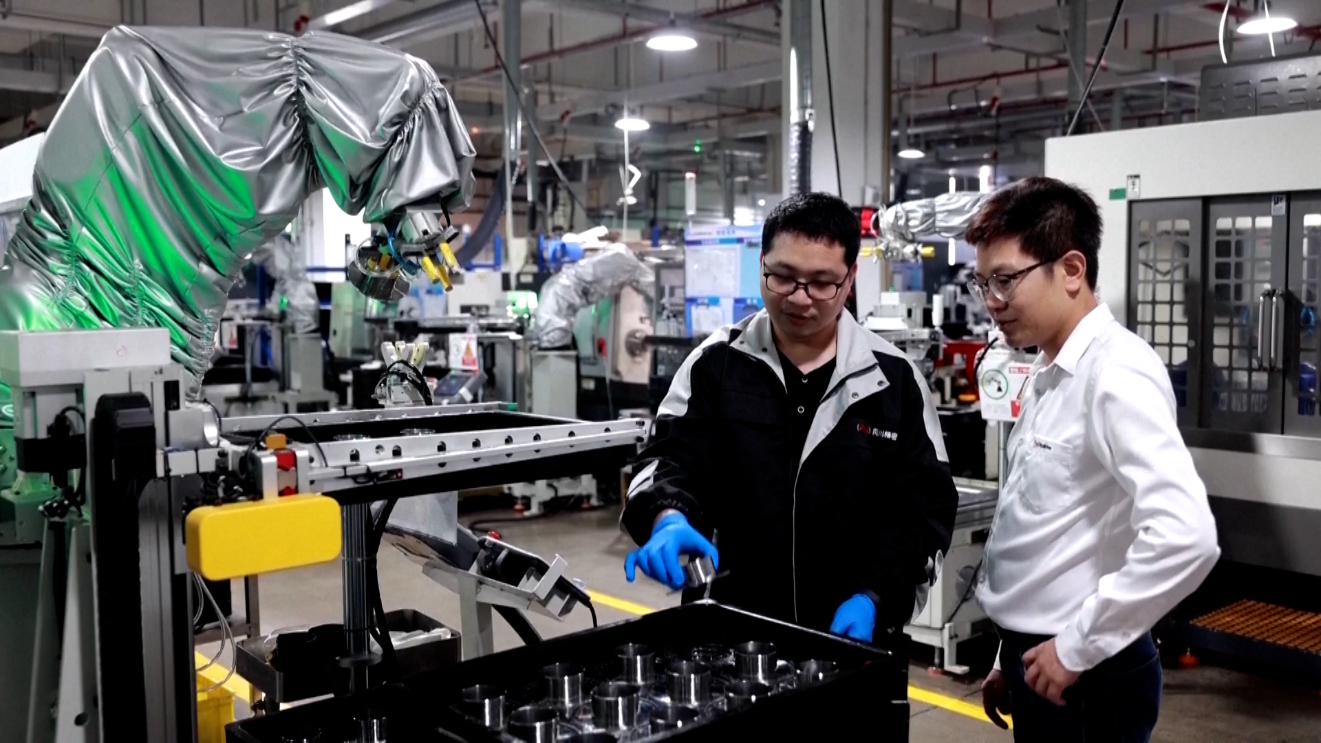 चीनमा ह्युमनोइड रोबोटको छलाङ, माग बढ्दो