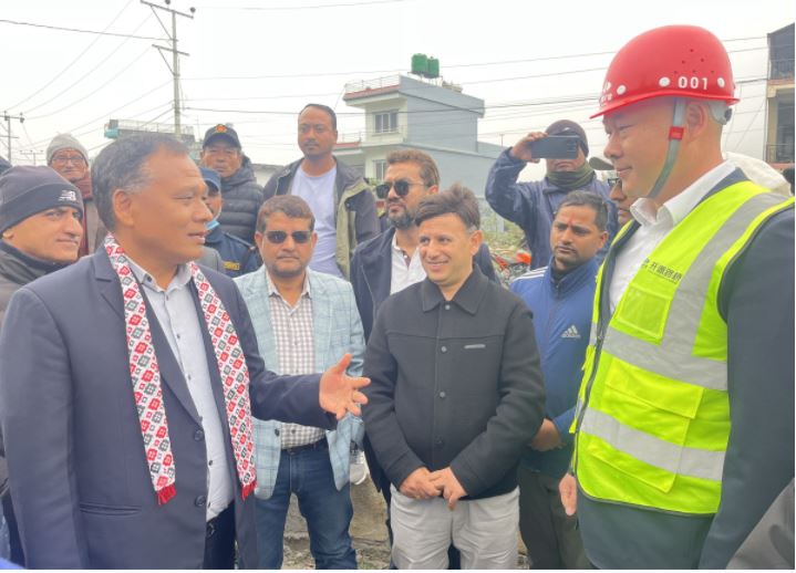 मुग्लिन-पोखरा सडक शीघ्र सम्पन्न गर्न मन्त्री घिसिङको निर्देशन