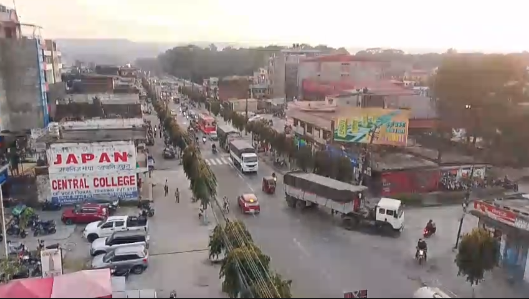 नेता र व्यवसायीकै घर पर्ने भएपछि पेचिलो बन्दै हेटौंडामा सडक विस्तारको योजना