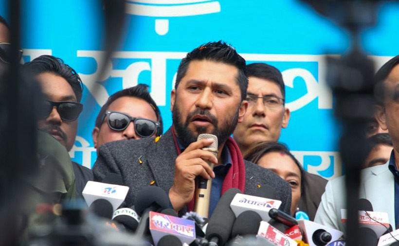 पार्टी मुख्यालय पुगेर रविले भने- जेनजी विद्रोहलाई क्रान्तिमा बदल्न बाँकी छ