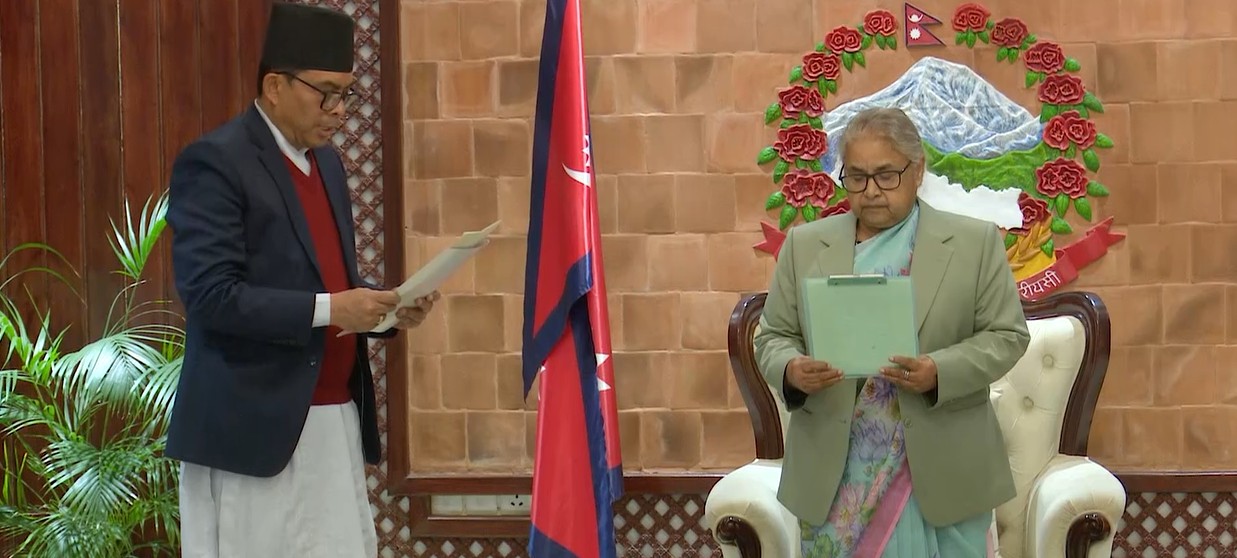 योजना आयोगका नवनियुक्त उपाध्यक्षद्वारा शपथ ग्रहण