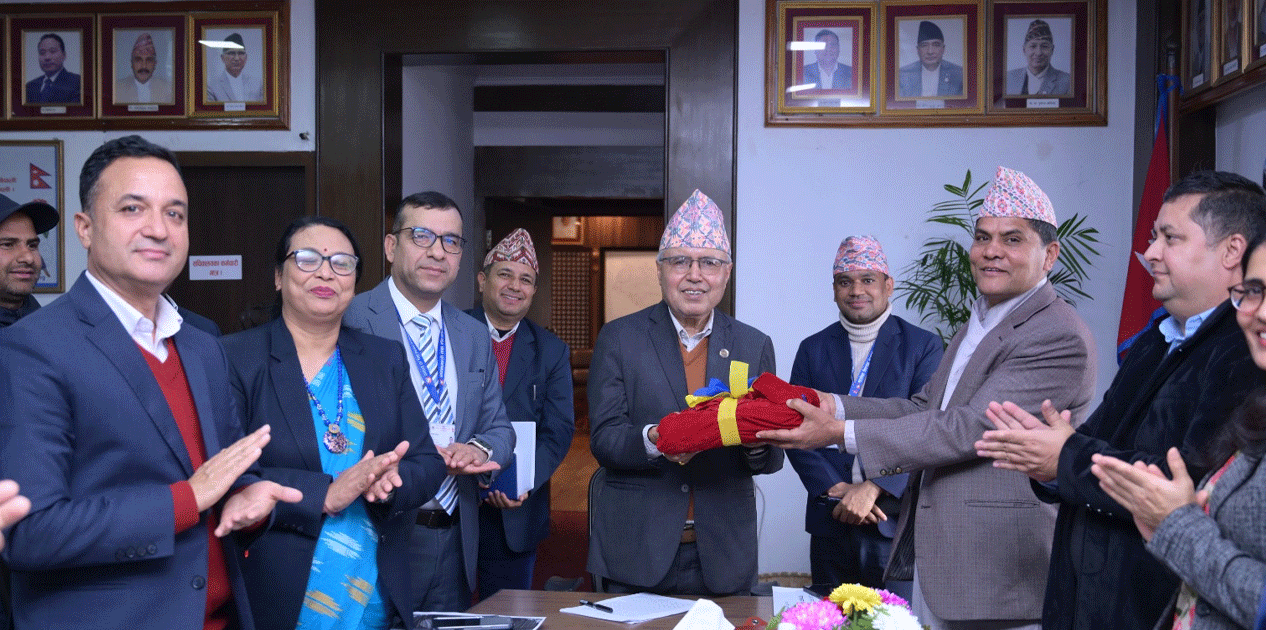 एकीकृत वित्तीय विवरण अर्थमन्त्री खनाल समक्ष पेस