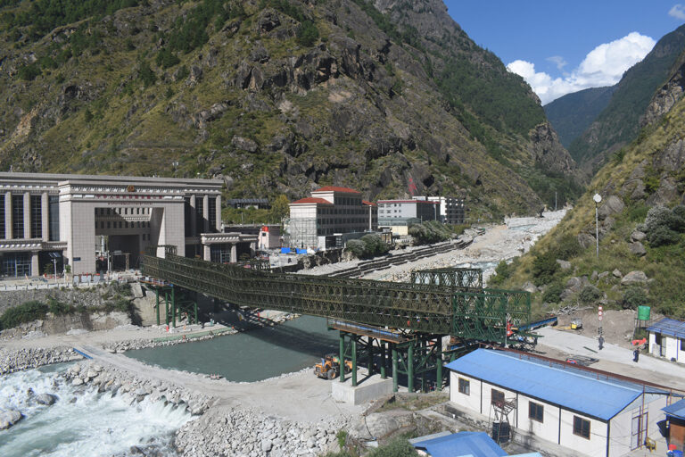 मितेरी पुल निर्माणसँगै केरूङ पासको नवीकरण सुरु