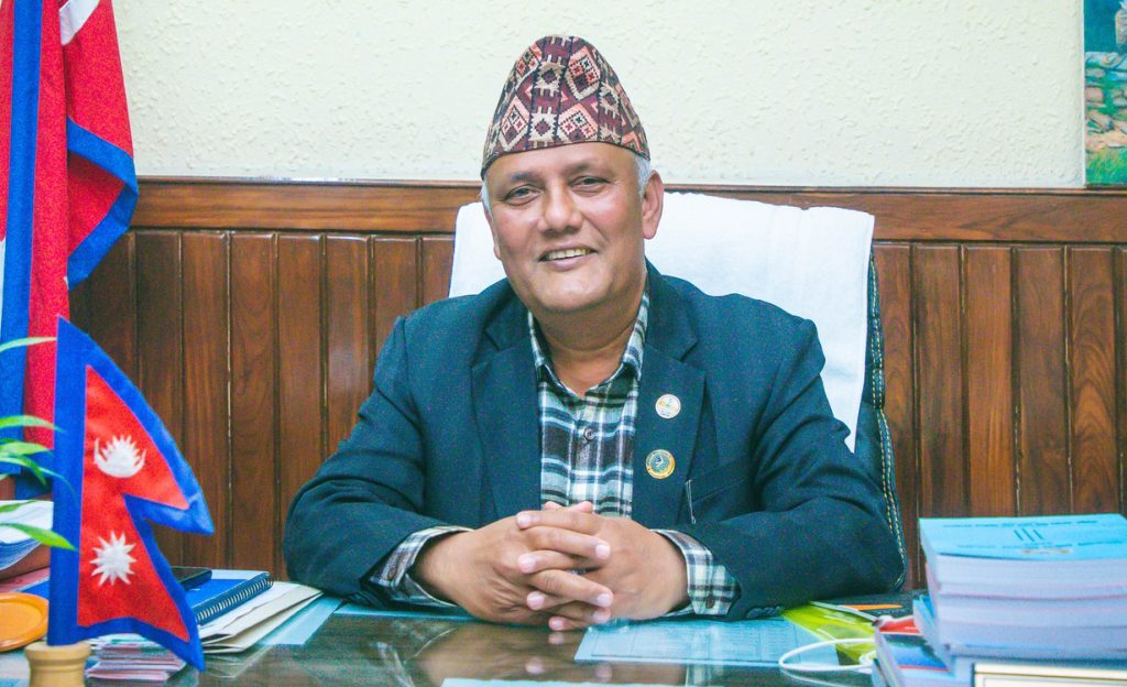 कांग्रेसले ‘अन्याय’ गरेपछि पूर्वमन्त्री खड्काले रास्वपा रोजे