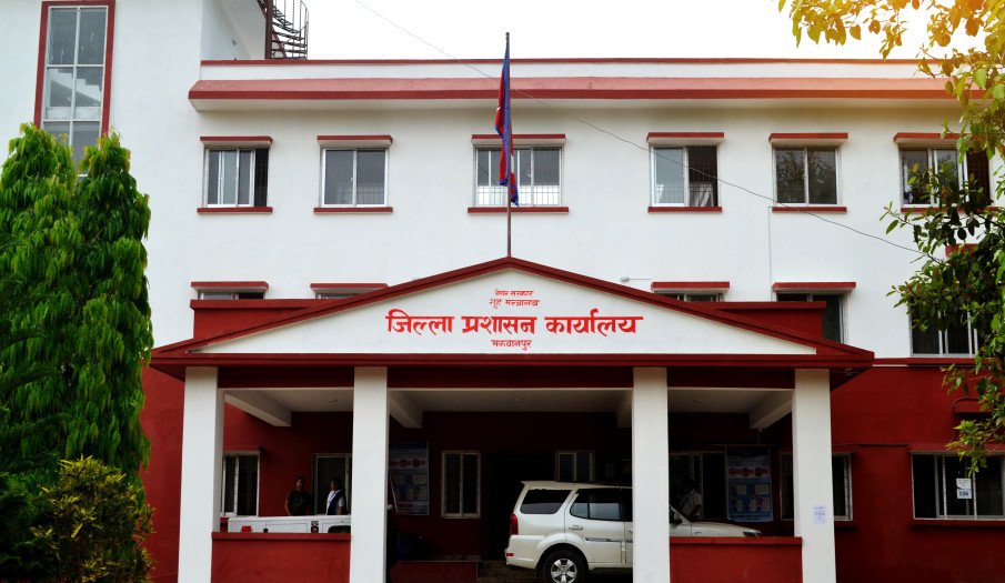 जिल्ला प्रशासन हेटौंडाको चेतावनी- सडक विस्तारमा अवरोध पुर्‍याए कडा कारबाही गर्छौं