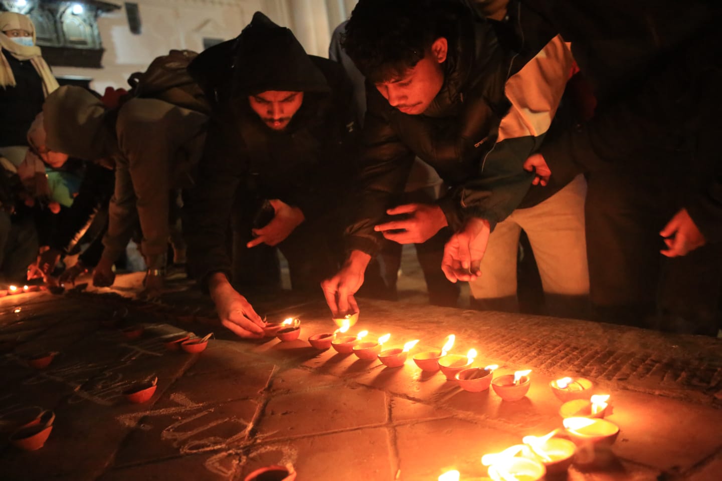 शहिद जेनजीको सम्झनामा बसन्तपुरमा दिप प्रज्वलन (फोटो फिचर)