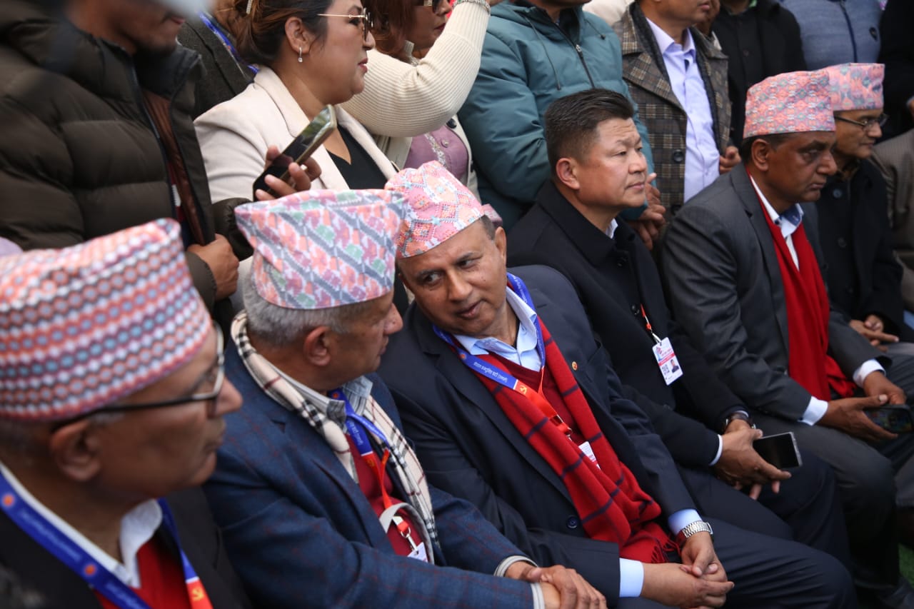 एमालेमा विजयी अनुहारहरू (तस्बिरहरू)