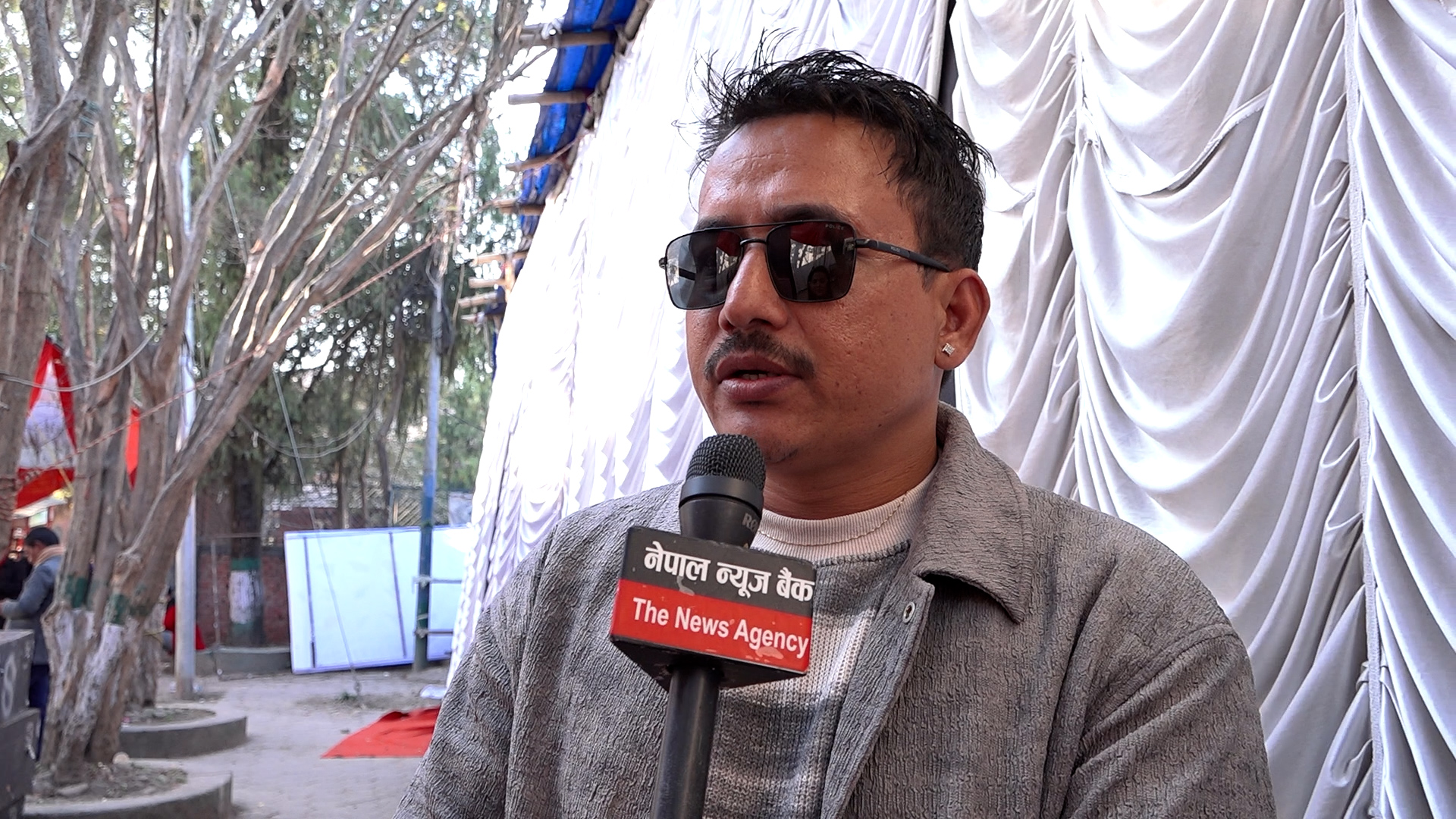 एमाले महाधिवेशनमा कर्ण थापासँगको घटनाबारे स्पष्टीकरण दिए ओलीले