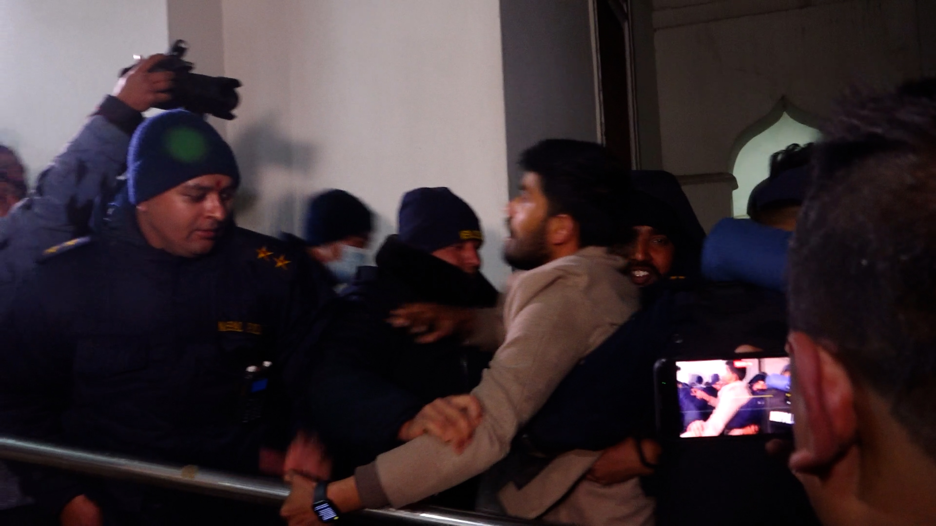 चुनावी तयारीकै बीच आयोगभित्र युवाको विरोध, लोकतान्त्रिक प्रक्रियामाथि प्रश्न