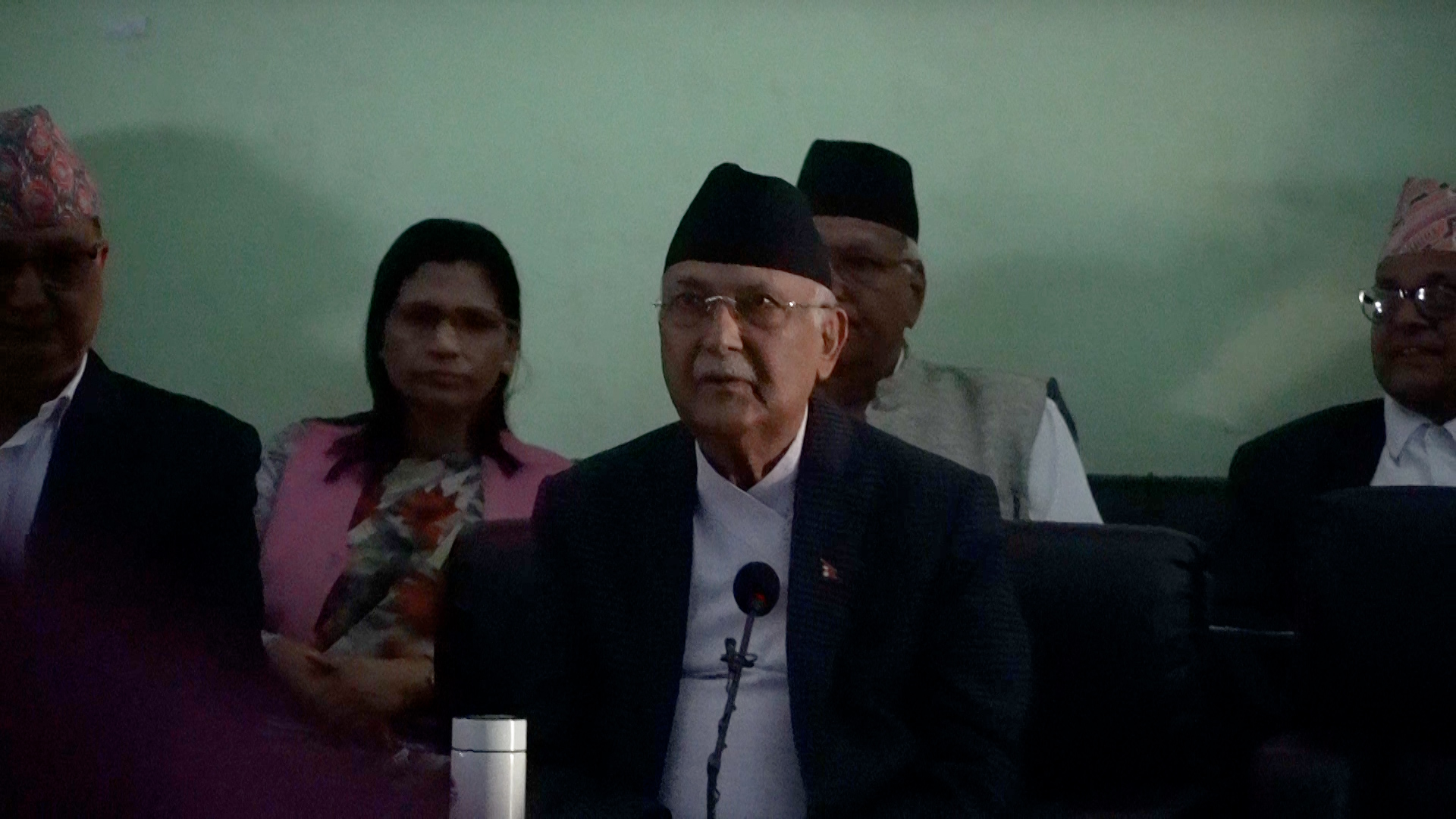 एमालेको केन्द्रीय समितिको बैठक बस्दै