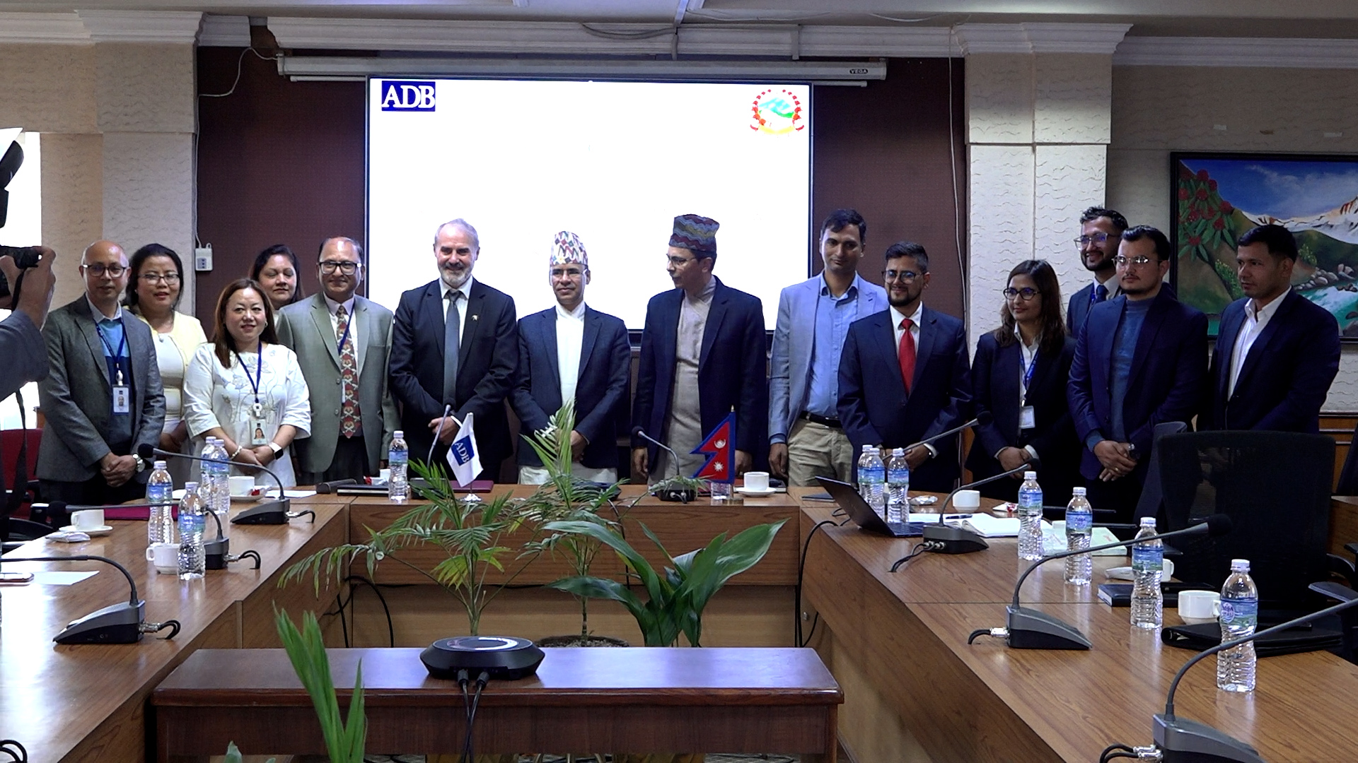 नेपाल सरकार र एसियाली विकास बैंकबीच १०० मिलियन डलरको सहुलियतपूर्ण ऋण सम्झौता