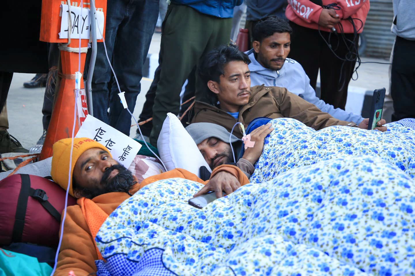 आमरण अनसनमा निकोलस भुसाल (तस्बिरहरू)