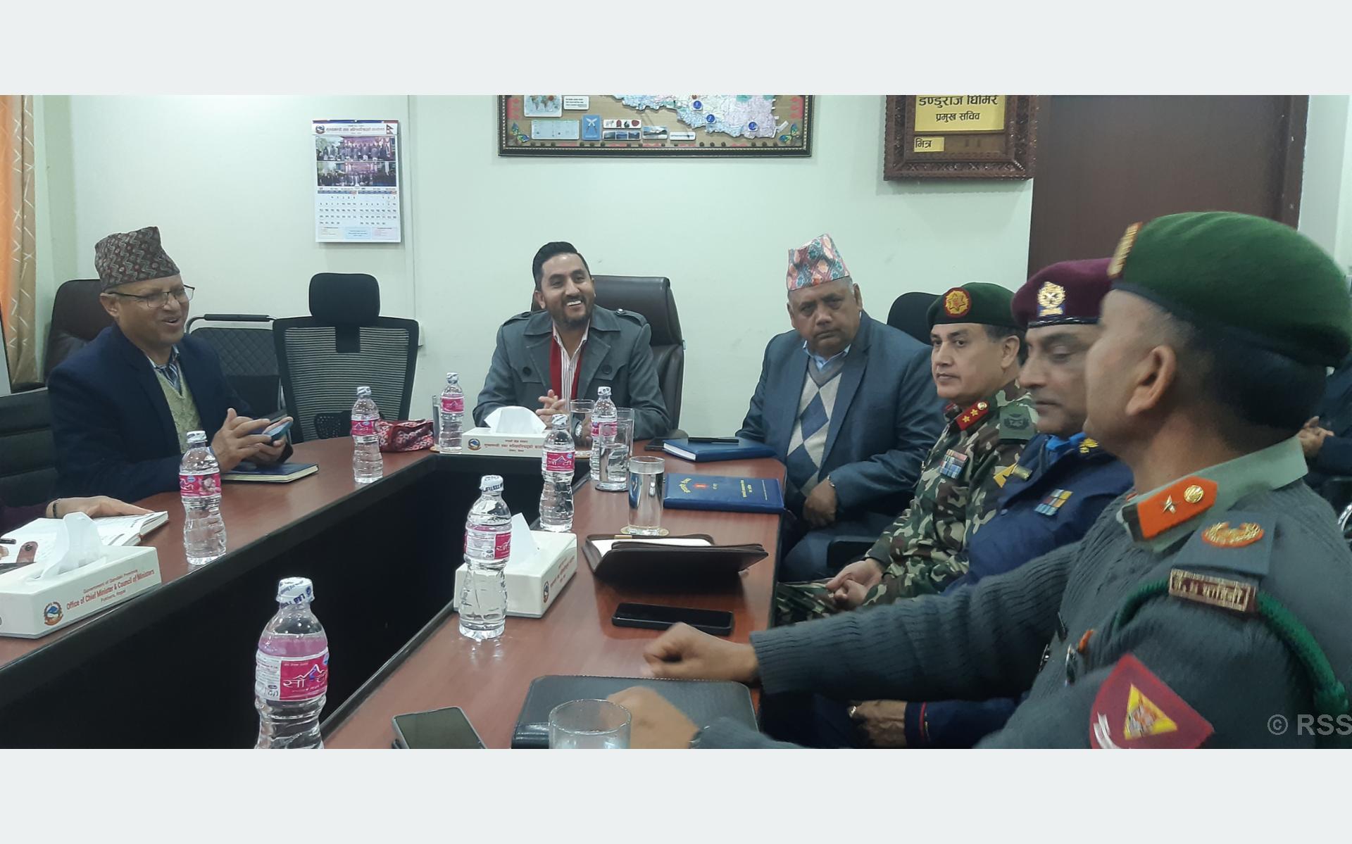 मन्त्री खरेलद्वारा विभिन्न कार्यालयको निरीक्षण तथा भेटघाट