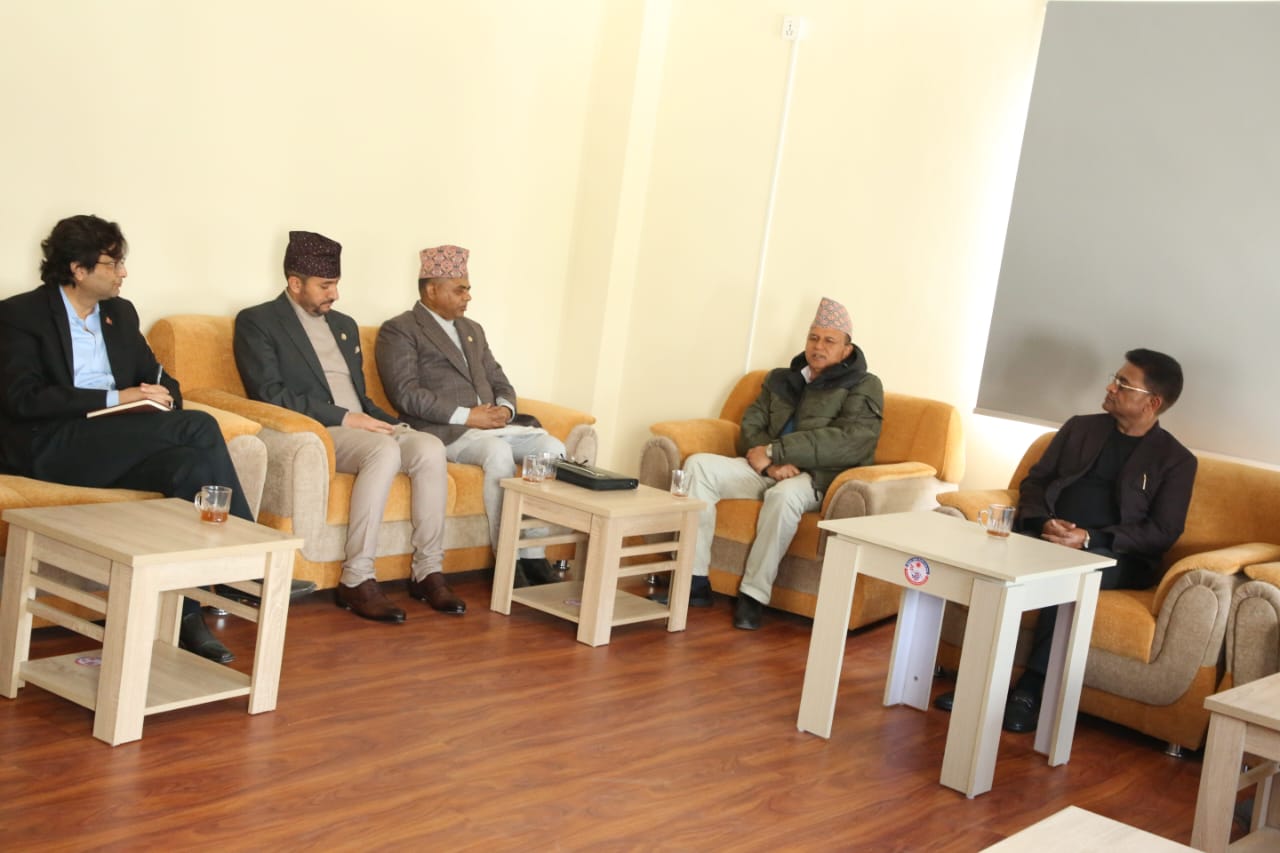 निर्वाचनको वातावरण बनाउन सरकार दलीय संवादमा