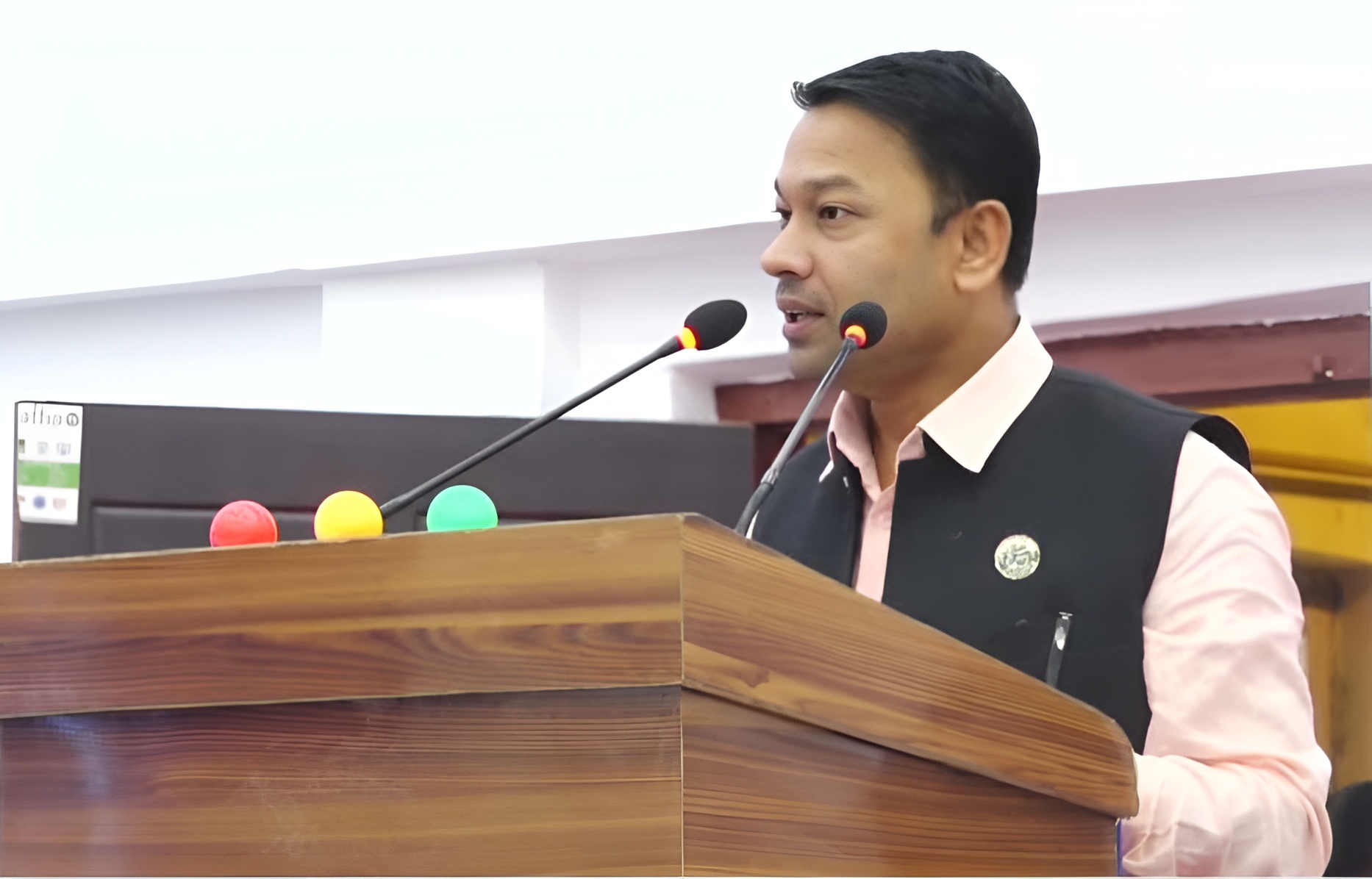 मधेशका मुख्यमन्त्री सरोज कुमार यादवले दिए राजीनामा