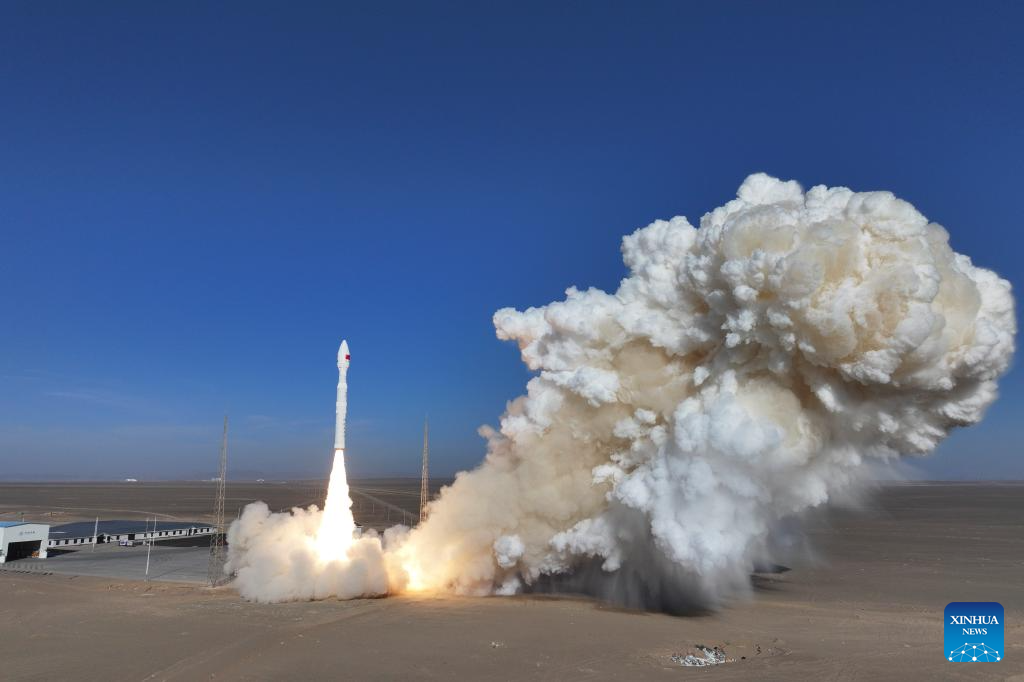 चीनद्वारा ‘क्वाइचोउ-११’ रकेटमार्फत व्यावसायिक अन्तरिक्ष यान प्रक्षेपण