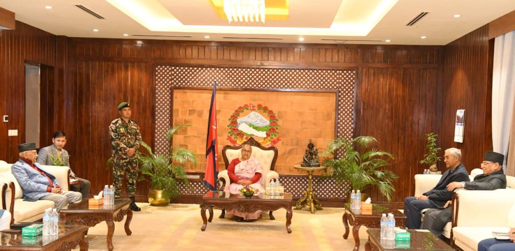 बालुवाटारमा प्रधानमन्त्री र तीन दलका शीर्ष नेताहरूबीच छलफल