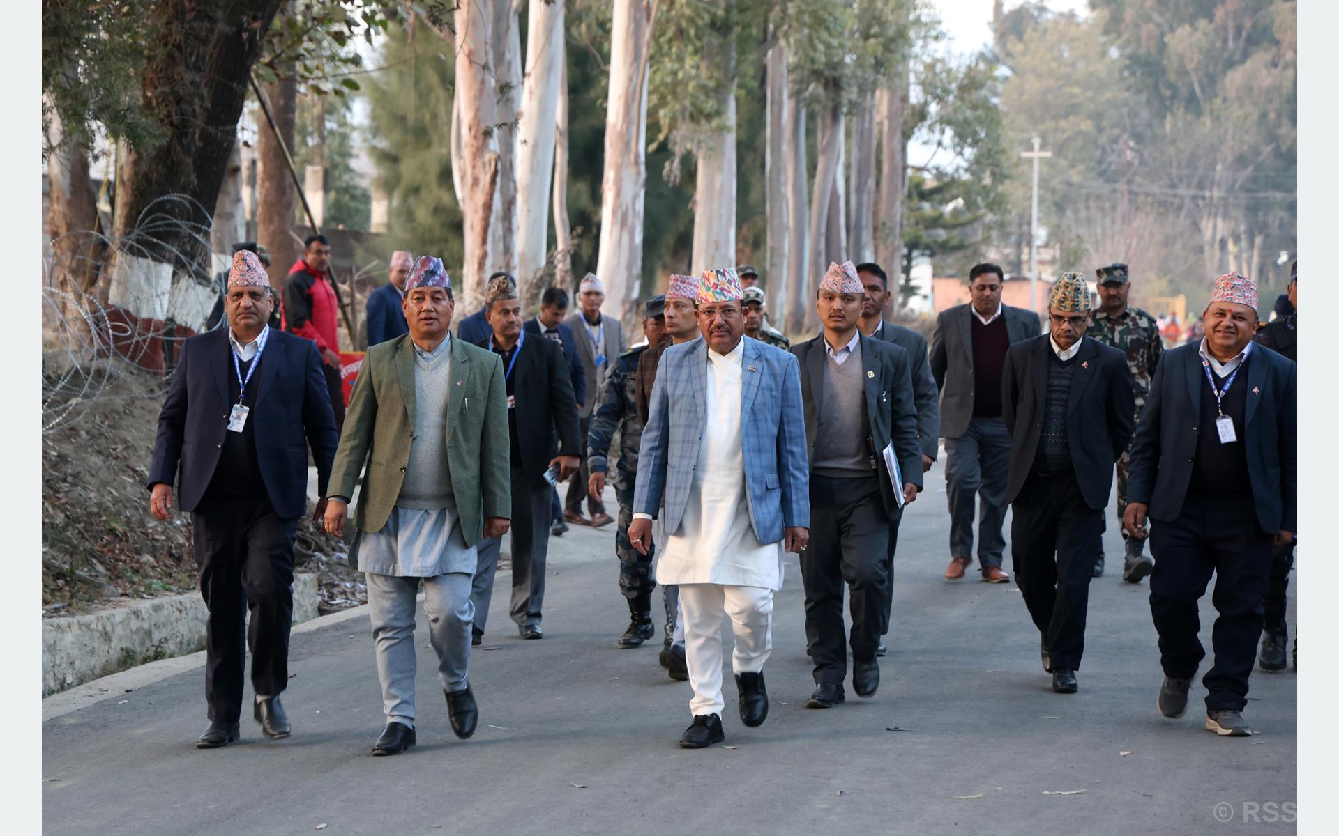 प्रमुख निर्वाचन आयुक्त भण्डारीको टोलीद्वारा मतपत्र छपाइको अनुगमन