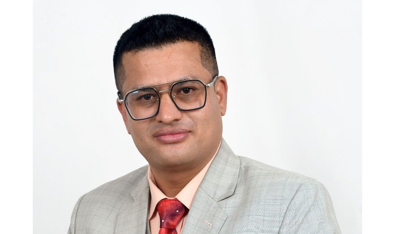 बझाङका विद्यार्थीका लागि कांग्रेस नेता जोशीद्वारा छात्रवृति घोषणा