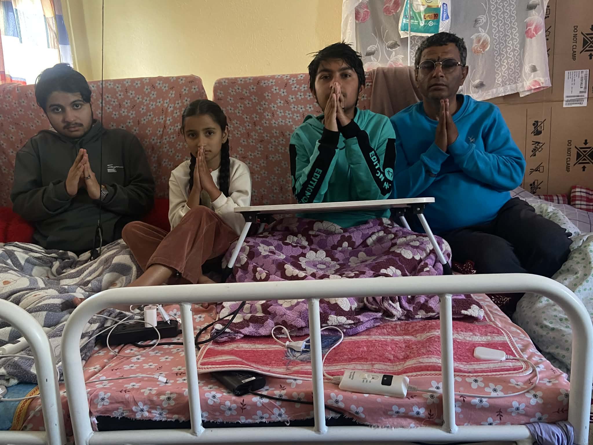 जन्मदिनमा डाक्टर रमिल अधिकारीले गरे आर्थिक सहयोग