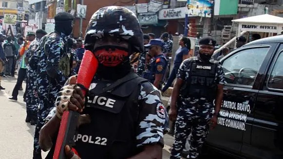 गाउँमा आक्रमण गरेर ३० गाउँलेको हत्या, धेरै गाउँलेको अपहरण