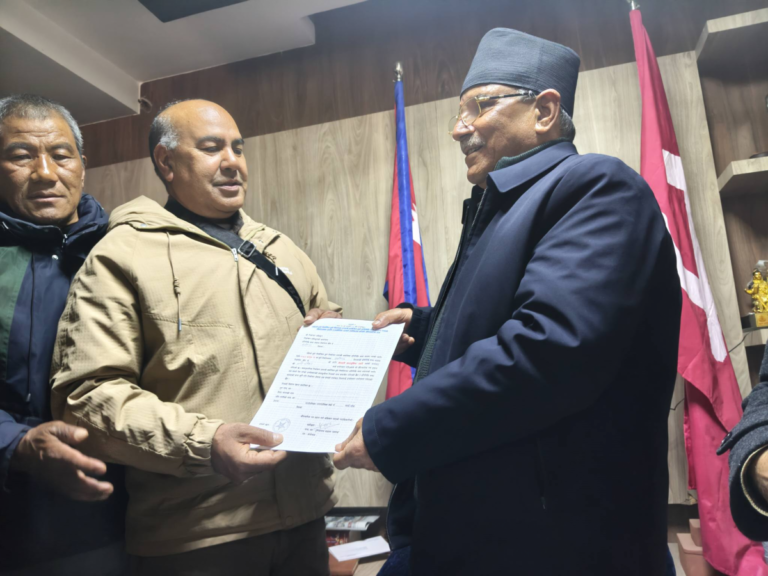 हरि रोका नेकपाबाट खोटाङमा उम्मेदवार