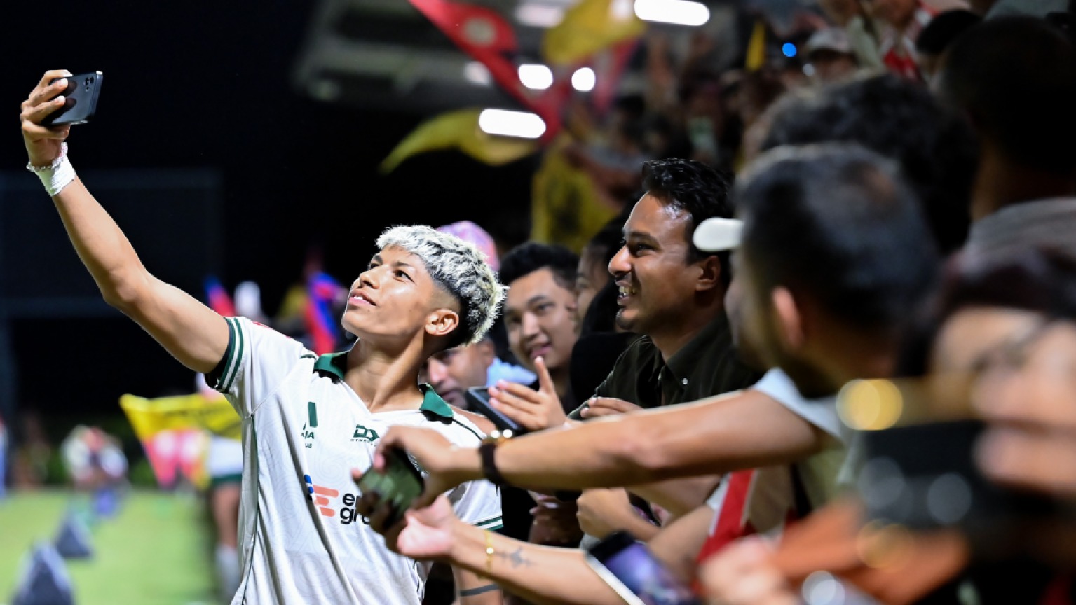 राष्ट्रिय फुटबल टोलीकी कप्तान सावित्रा भण्डारी झण्डै १ वर्ष खेल्न नसक्ने