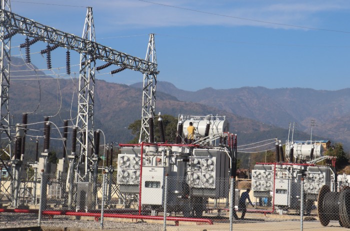 कोहलपुर–सुर्खेत १३२ केभी विद्युत् प्रसारण लाइन परीक्षण