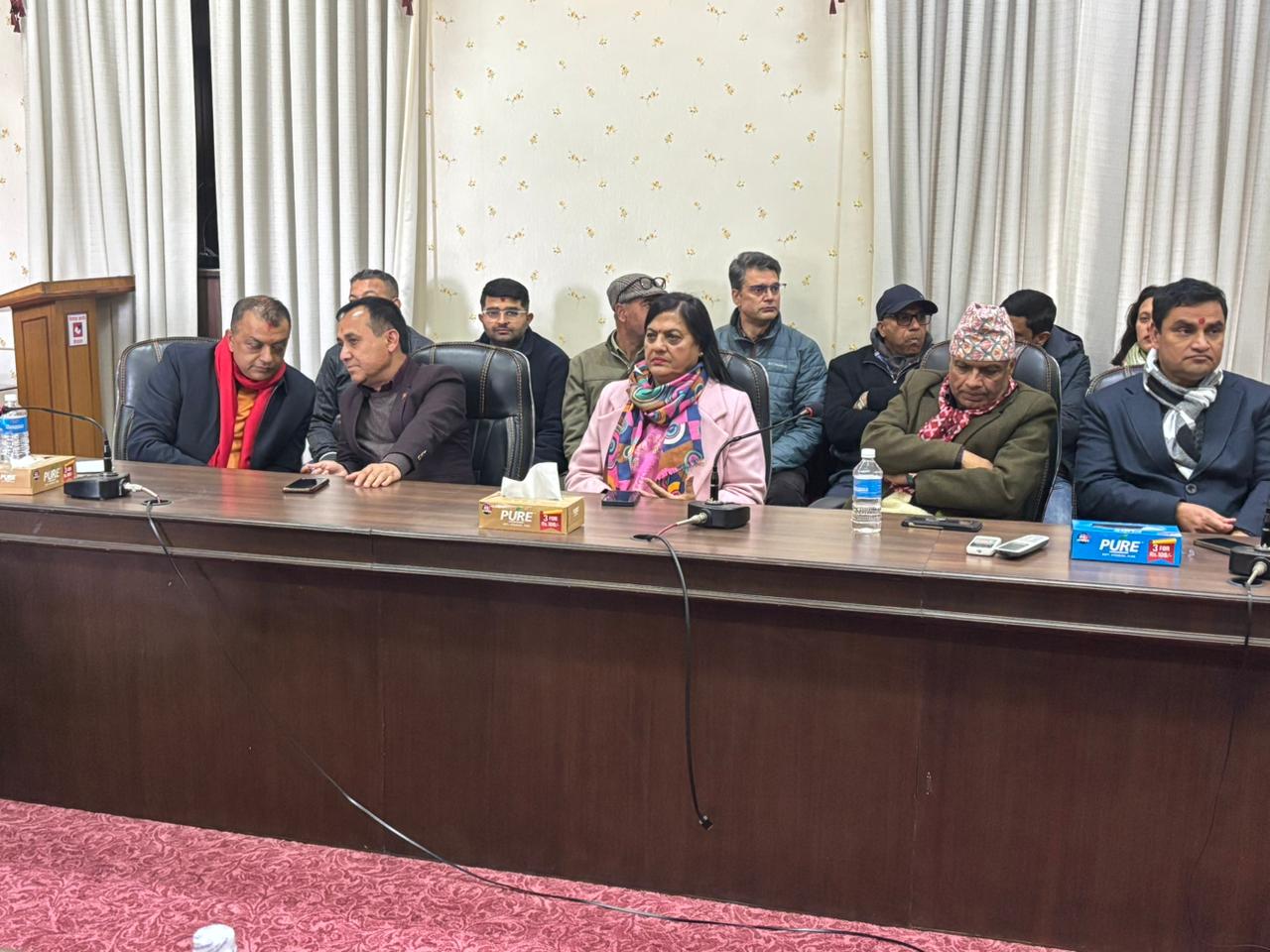 कांग्रेसको विवरण अद्यावधिक गर्न निर्वाचन आयोगमा गगन थापाको निवेदन