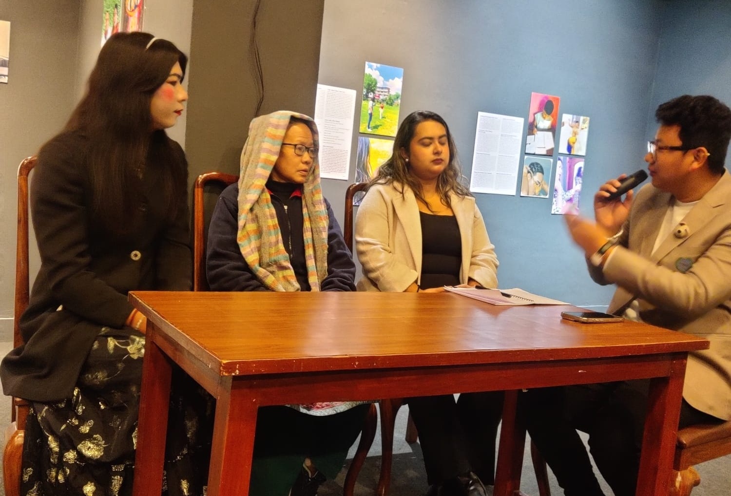 काठमाडौंमा फोटो भ्वाइस प्रदर्शनी