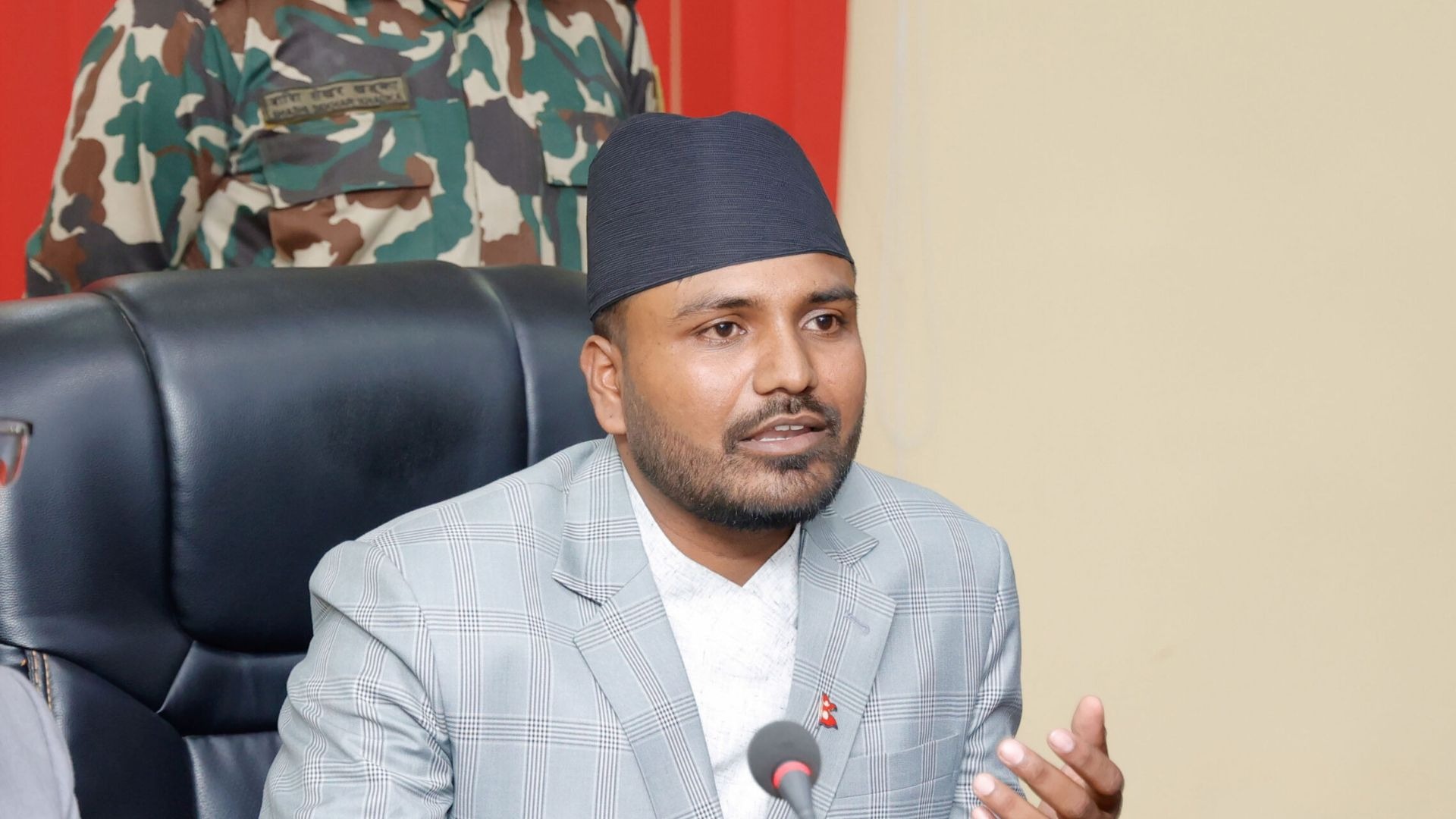 राजीनामा दिएर बालेनसँगै जनकपुर पुगे खेलकुदमन्त्री बब्लु गुप्ता