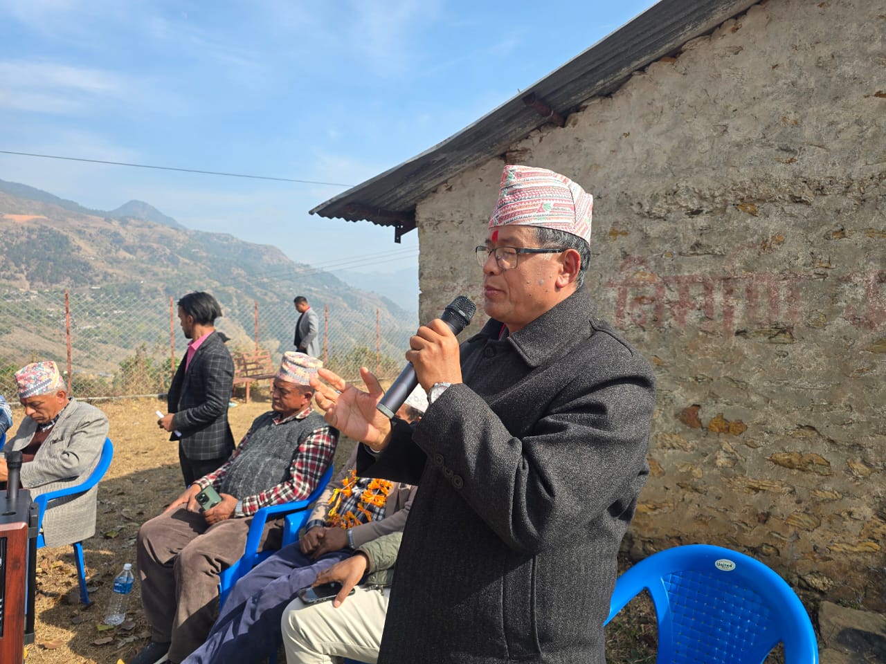 अहिलेको निर्वाचन देश बनाउने र जलाउने बिचको हो : कांग्रेस नेता गुरुङ