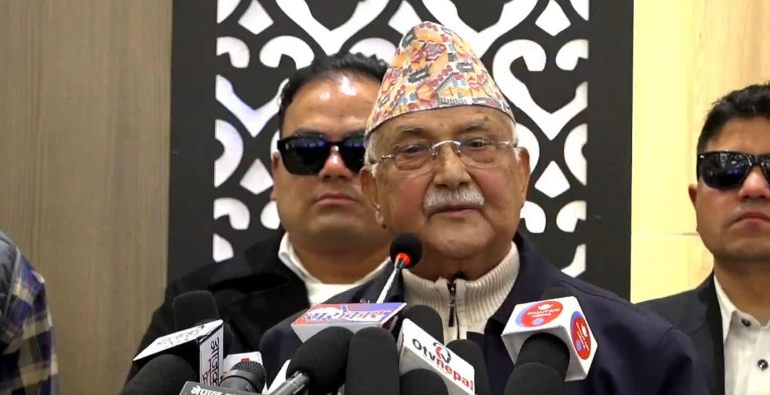 आकासे खेती गर्ने पार्टीहरू जनतासम्म पुग्न सक्दैनन् : ओली