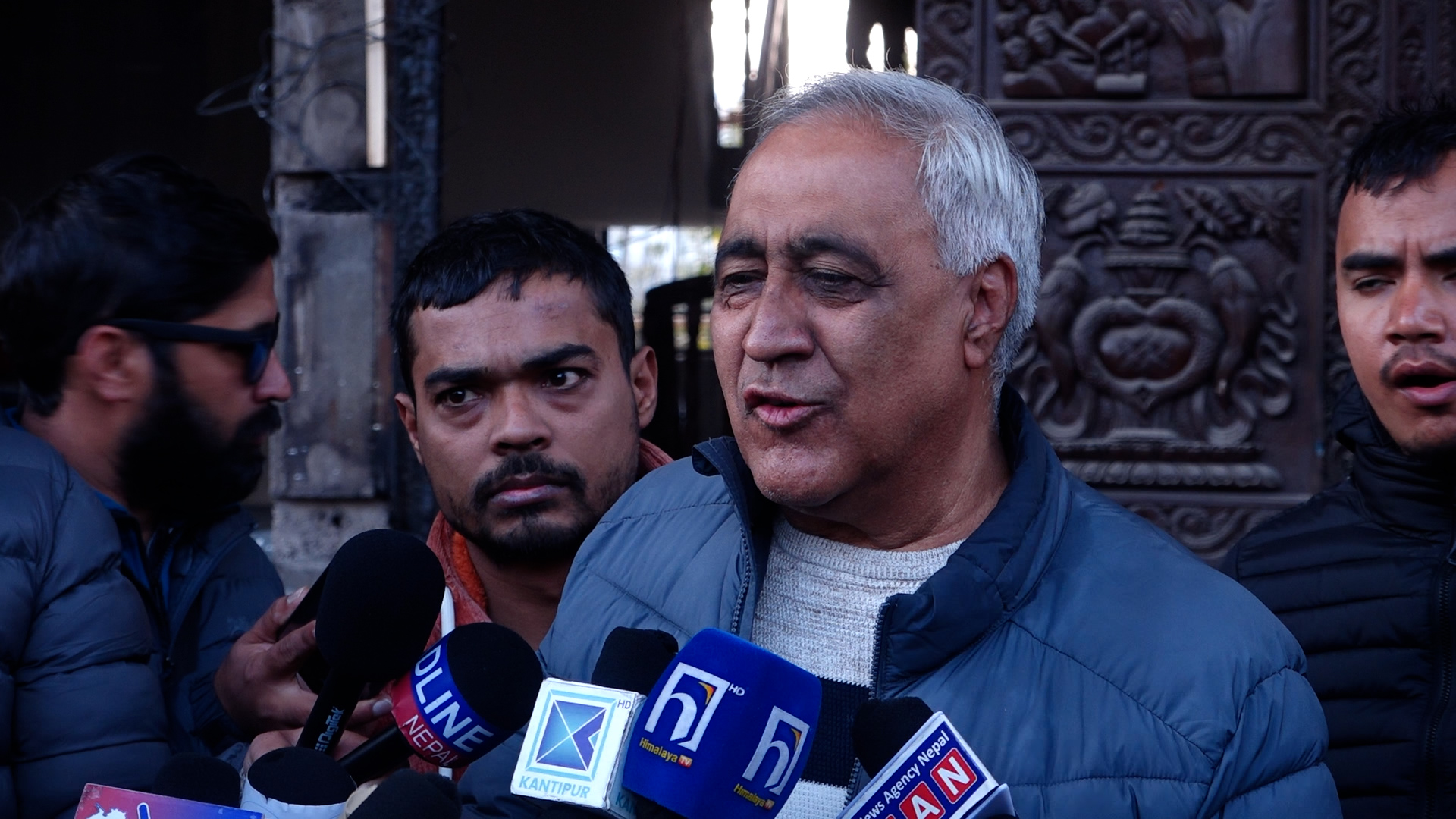 कांग्रेसमा आन्तरिक बहस : पार्टी फुट्ने चिन्ता, एकताका लागि जोडबल