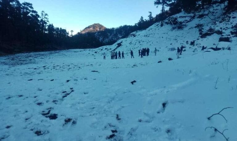 हिउँले ढाकेको बाजुराको कालाजग्रा–पोरखेगढी (तस्बिरहरू)