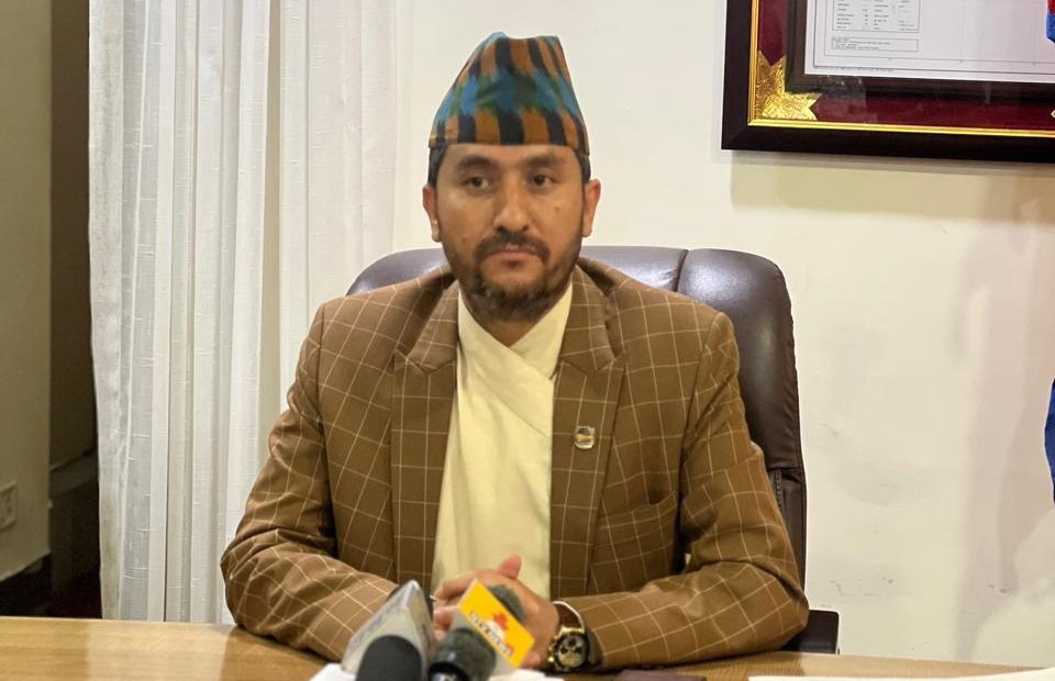 सञ्चारमन्त्रीद्वारा देश र जनताको हितमा काम गर्न गोरखापत्र नेतृत्वलाई निर्देशन