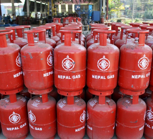 भारतबाट एलपी ग्यास आपूर्ति असहज हुँदा बजारमा अभाव