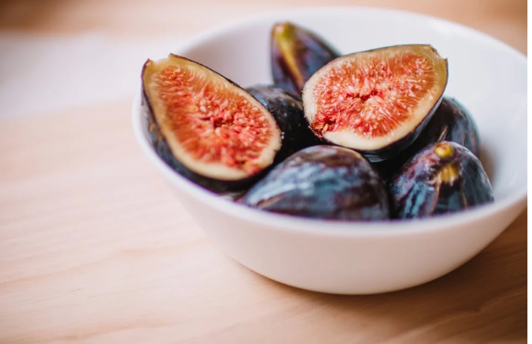 स्वास्थ्यका लागि चमत्कारी अन्जीर, भिजाएर खाँदा के के हुन्छ फाईदा ?