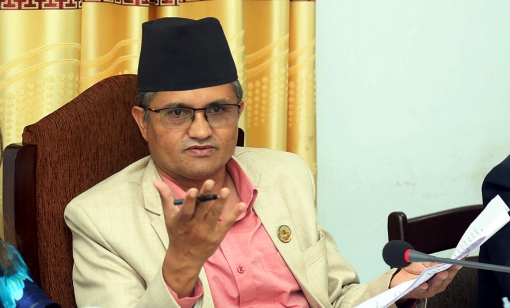 सूर्य थापाको टिप्पणी: एमाले अपसंस्कारी जिउँदो छोराको पार्टी किमार्थ होइन