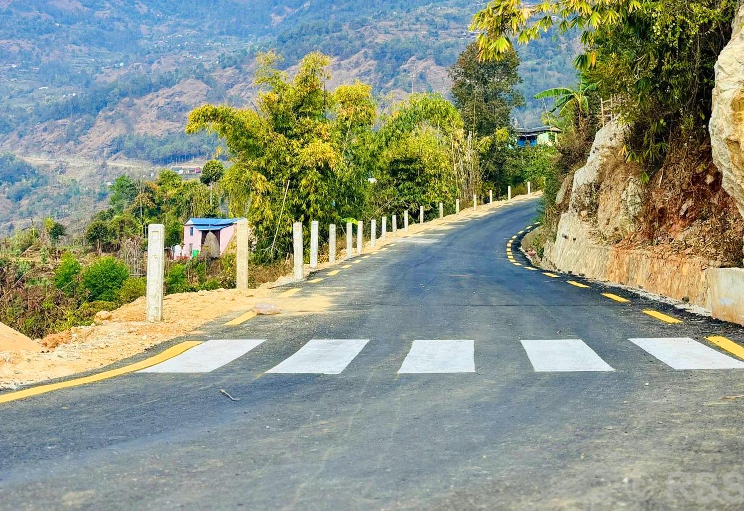 ट्रयाक खुलेको २६ वर्षपछि सडक कालोपत्र