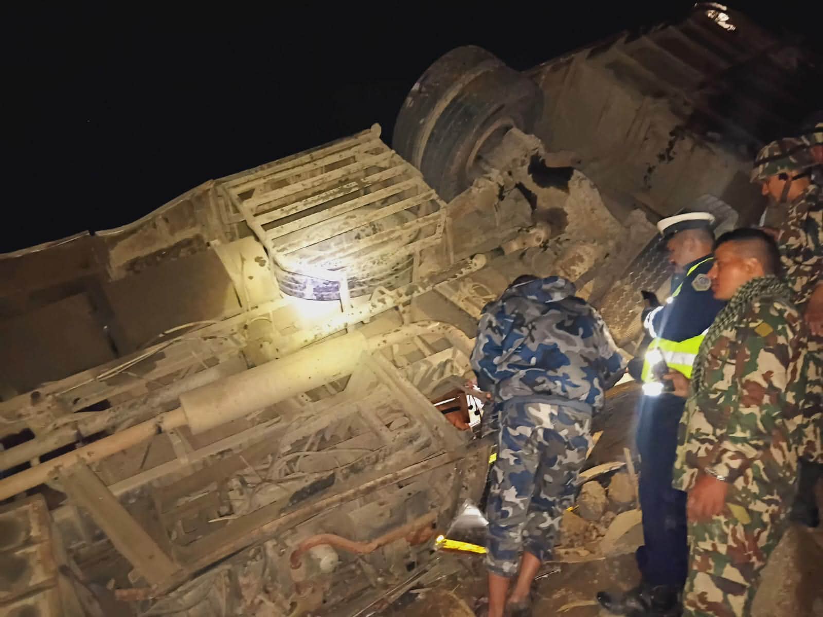 धादिङमा बस दुर्घटना १७ जनाको मृत्यु , २४  घाइते