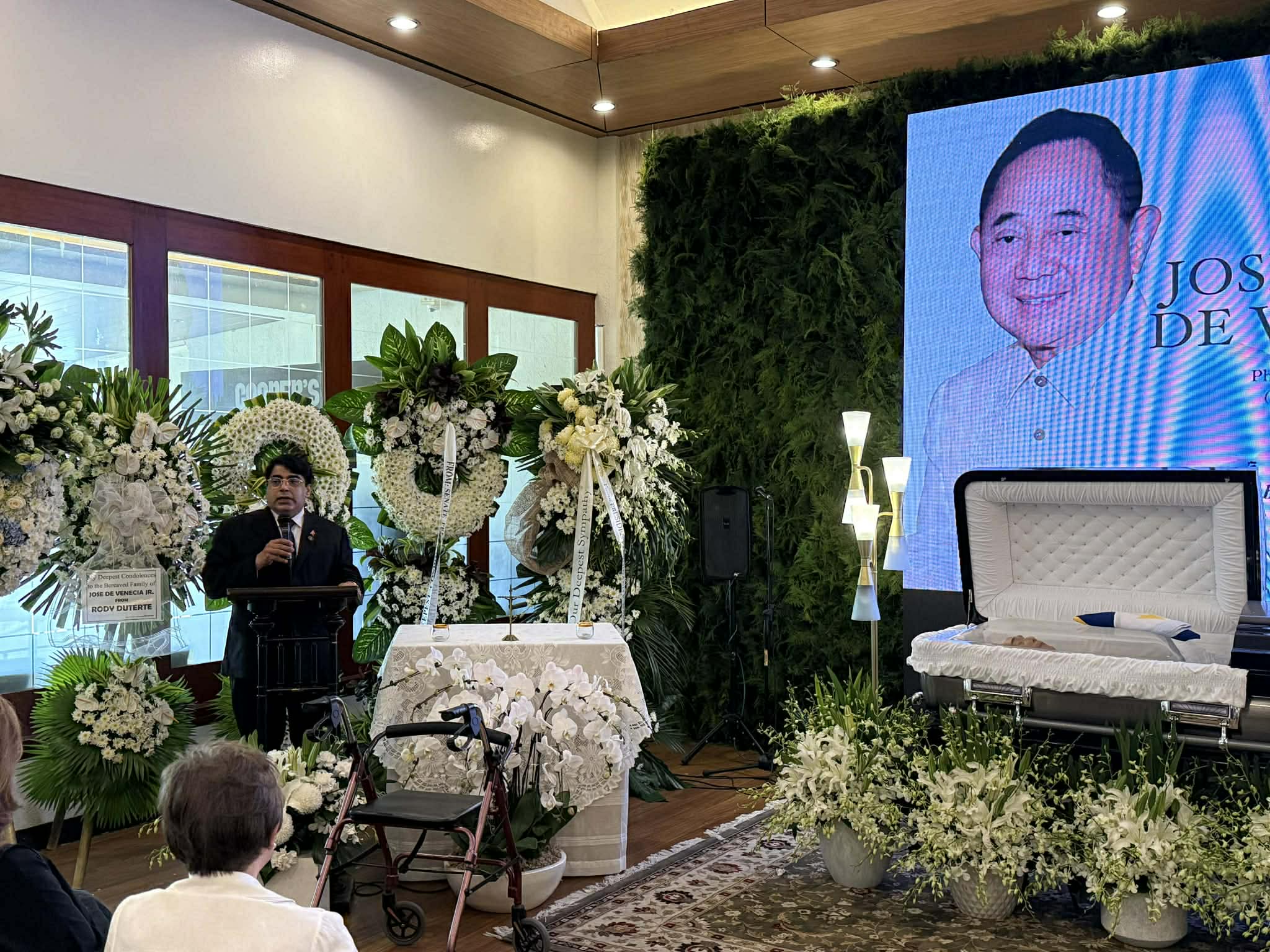 पूर्वमन्त्री ढकाल फिलिपिन्सका पूर्वसभामुख जेडीभीको श्रद्धाञ्जली सभामा सहभागी